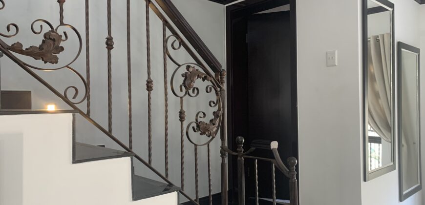 Modern House For Sale in Fourways