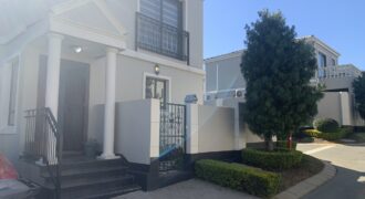 Modern House For Sale in Fourways