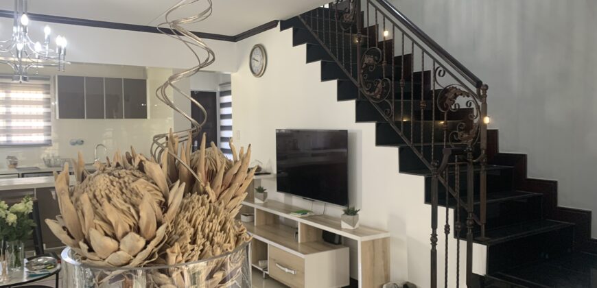 Modern House For Sale in Fourways