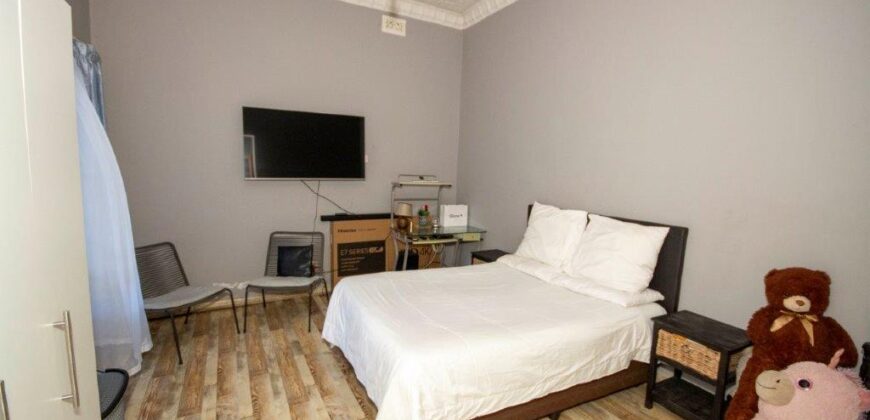 Discover this neat, well-maintained family home that’s ready for you to move in and start living!