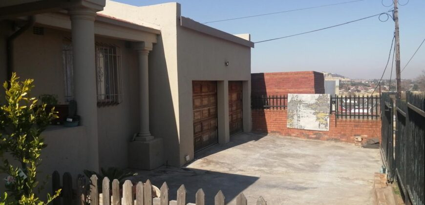 Spacious House For Sale Bosmont